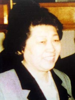 脱若男 （1951届）