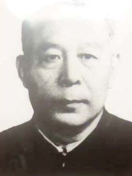 余冠英 （1926届）