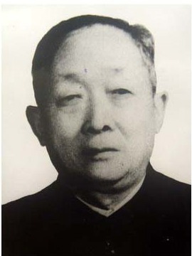 成心德 （1937届）