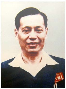 江泽佳 （1939届）