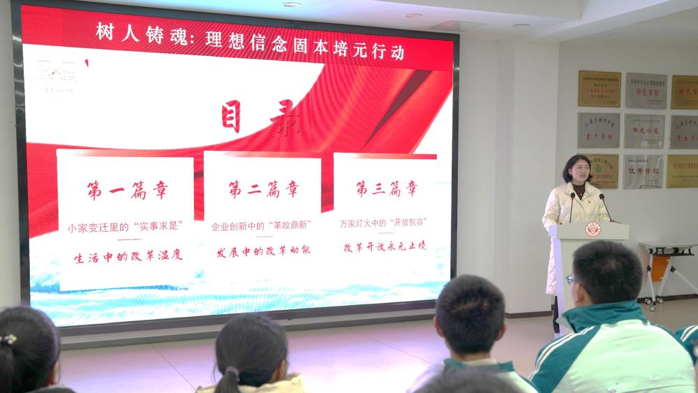 一群人在开会

AI 生成的内容可能不正确。