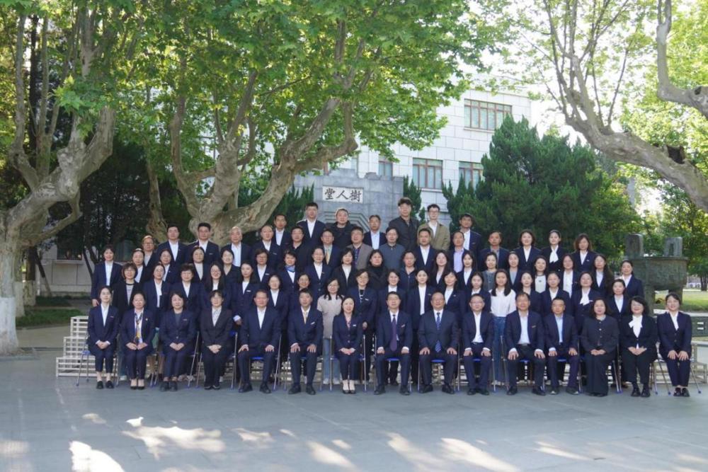 19合影